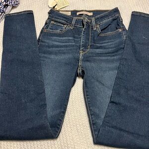 Levi's Blue Skinny Jeans with Stretch and Faded Indigo